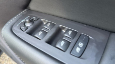 Volvo XC60 2.0 T8 [455] RC PHEV Ultimate Dark 5dr AWD Gtron Estate